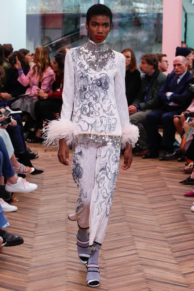 Look 23